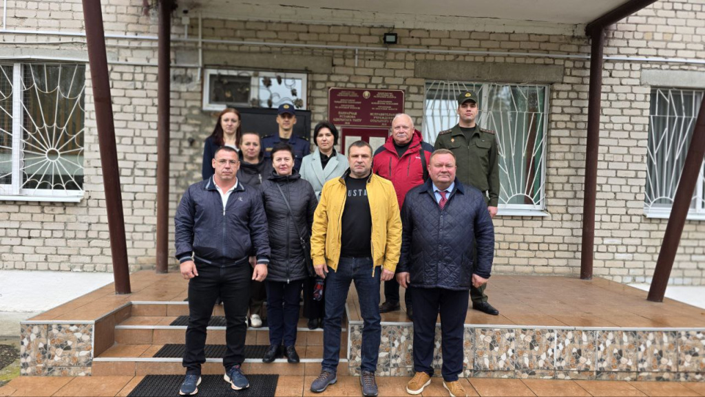 photo_5435845605390941679_y (1).jpg