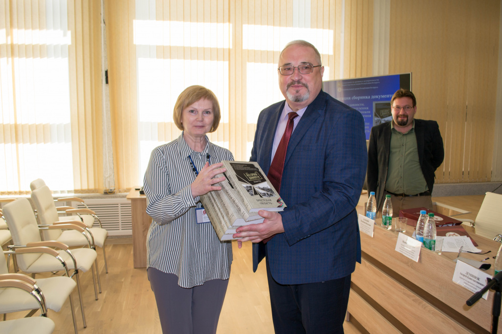 DSC_6857 дар библиотека.jpg